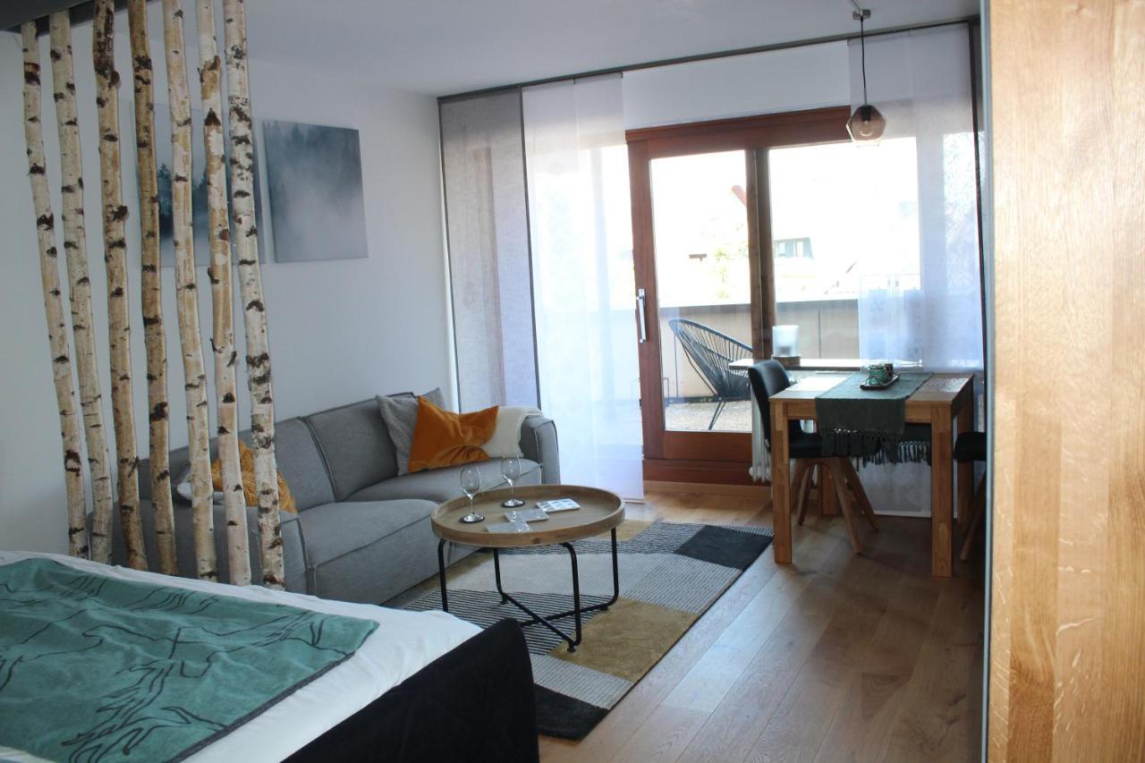 1-Zimmer-Apartment Mit Grossem Balkon Schönwald Exterior foto