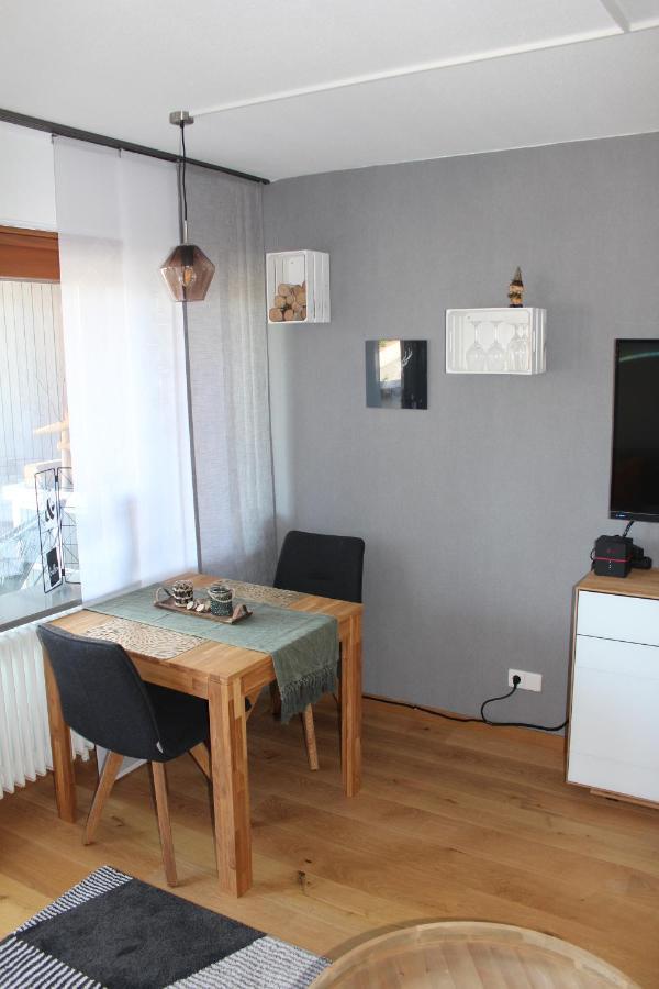 1-Zimmer-Apartment Mit Grossem Balkon Schönwald Exterior foto