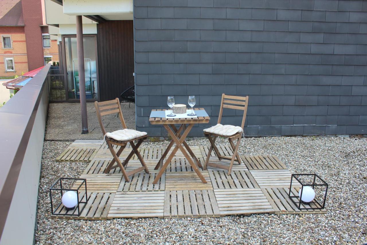 1-Zimmer-Apartment Mit Grossem Balkon Schönwald Exterior foto